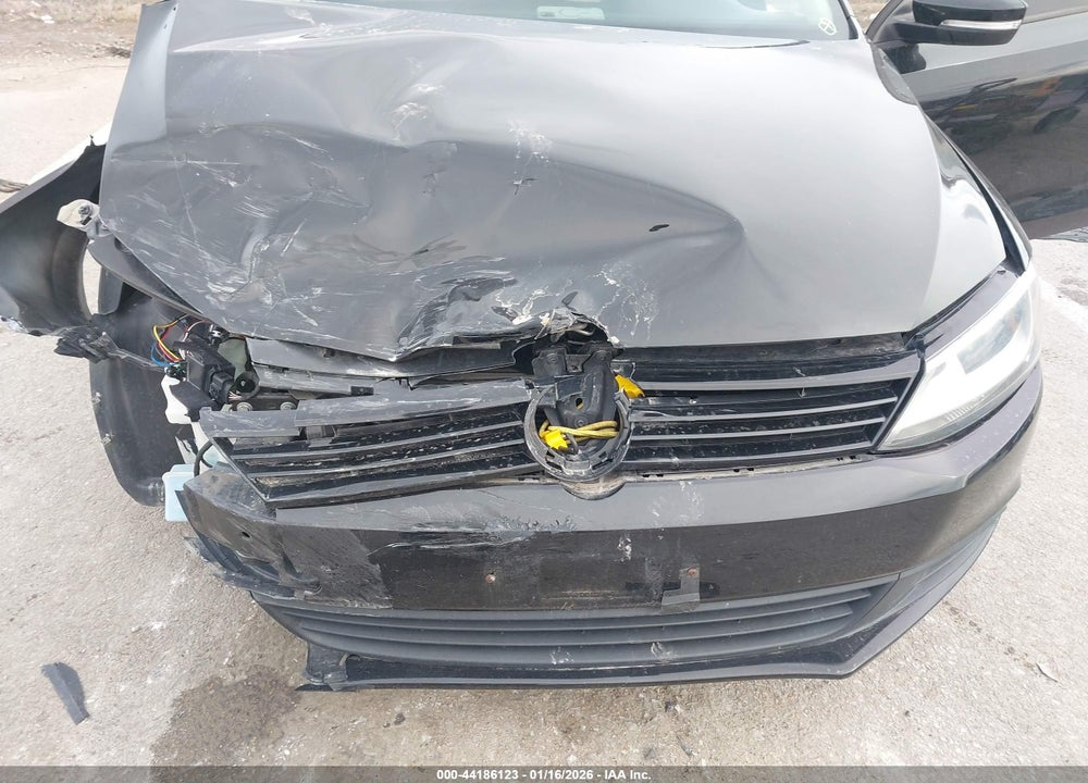 2014 VOLKSWAGEN JETTA 1.8T SE VIN: 3VWB07AJ3EM441308