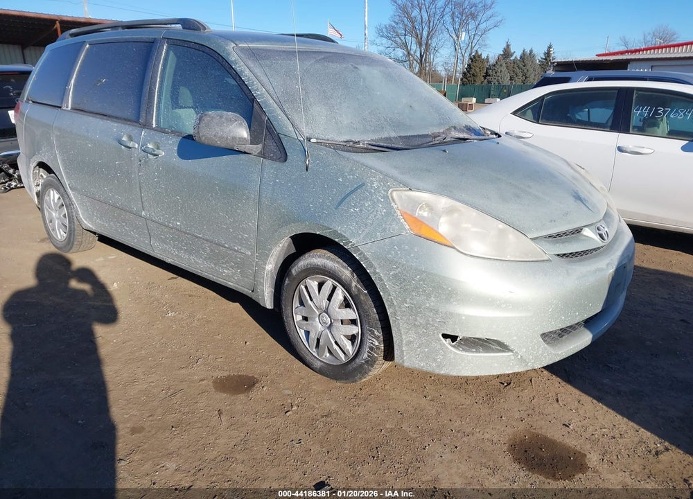 2010 TOYOTA SIENNA LE VIN: 5TDKK4CC8AS325297