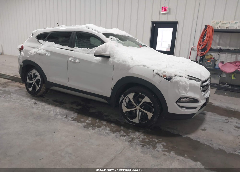 2017 HYUNDAI TUCSON SPORT VIN: KM8J3CA2XHU297470