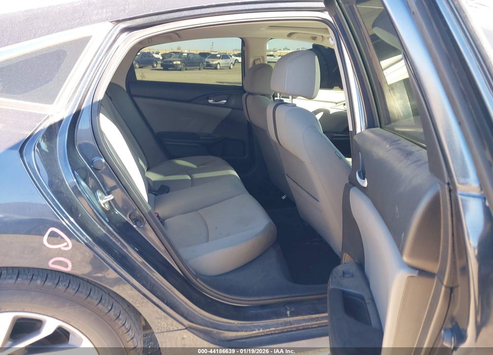2018 HONDA CIVIC EX VIN: 2HGFC2F75JH579955