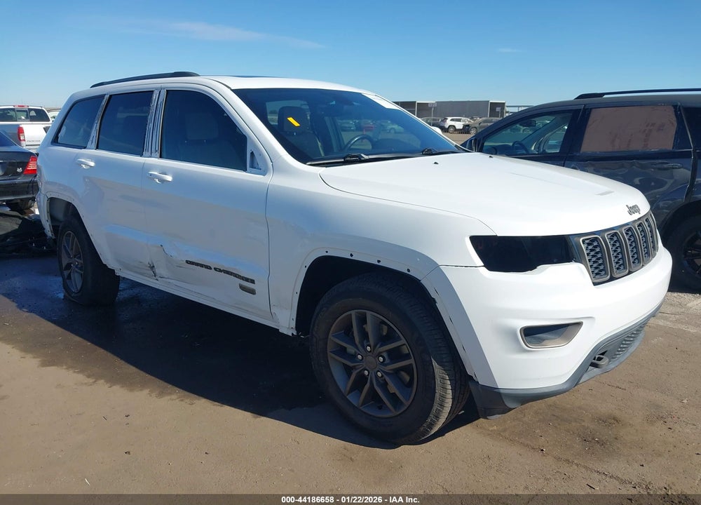 2017 JEEP GRAND CHEROKEE 75TH ANNIVERSARY EDITION 4X2 VIN: 1C4RJEAG0HC674902