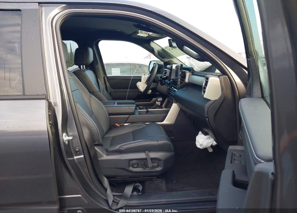 2026 TOYOTA TUNDRA LIMITED CREWMAX 5.5' BED VIN: 5TFWA5DB1TX364309