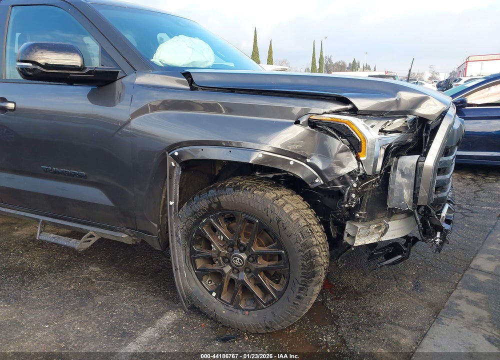 2026 TOYOTA TUNDRA LIMITED CREWMAX 5.5' BED VIN: 5TFWA5DB1TX364309