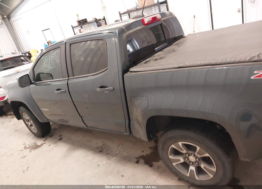 2020 CHEVROLET COLORADO 4WD  SHORT BOX Z71 VIN: 1GCGTDEN5L1102720
