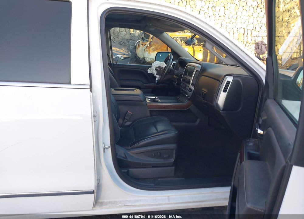 2018 GMC SIERRA 1500 SLT VIN: 3GTU2NEC0JG181626