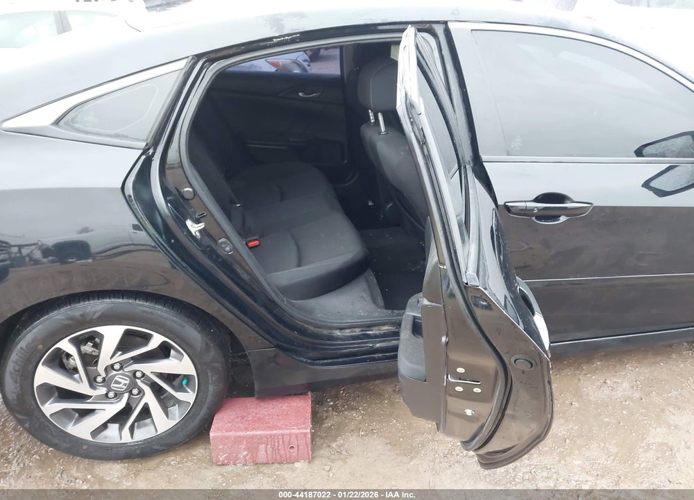 2017 HONDA CIVIC EX VIN: 19XFC2F89HE026447