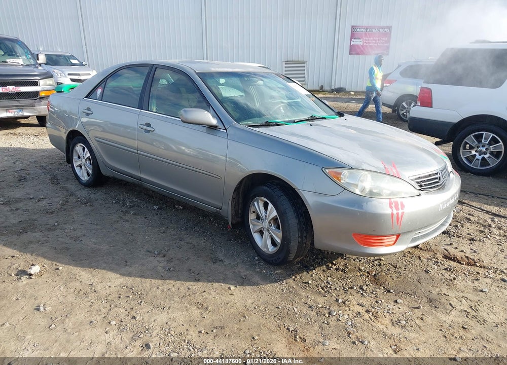 2005 TOYOTA CAMRY LE VIN: 4T1BE32K45U566748