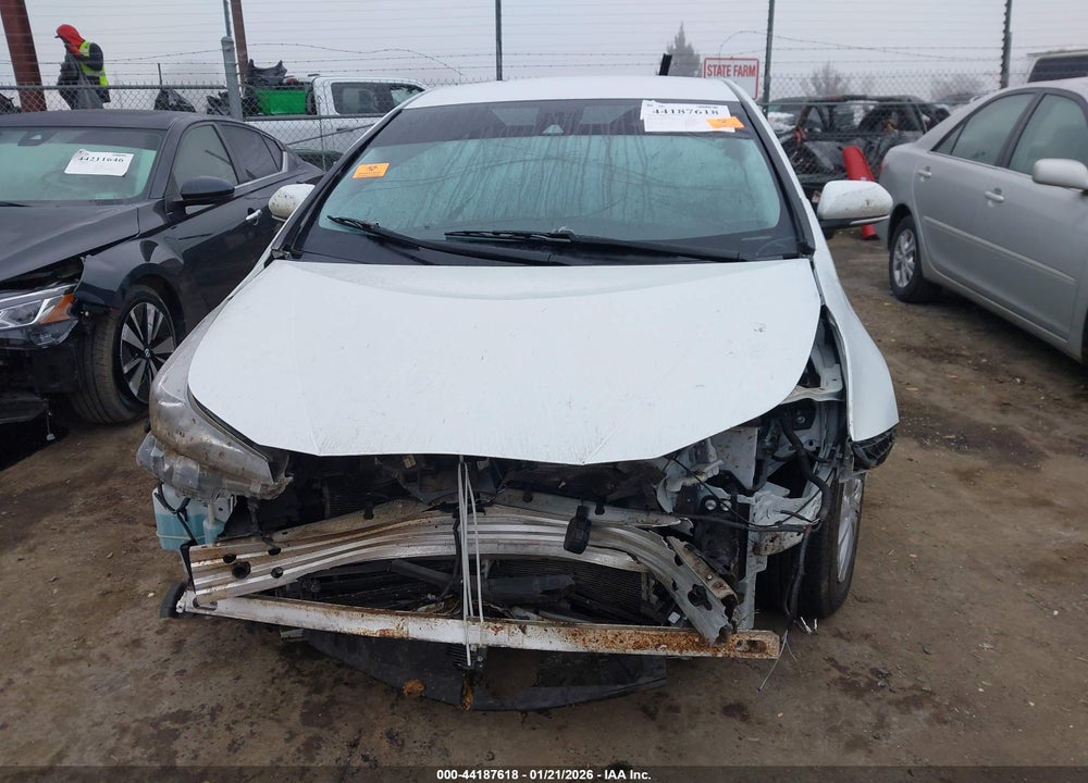 2021 TOYOTA PRIUS LE VIN: JTDKAMFU8M3130877