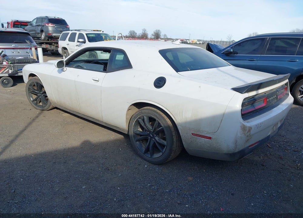2018 DODGE CHALLENGER SXT PLUS VIN: 2C3CDZAGXJH333048