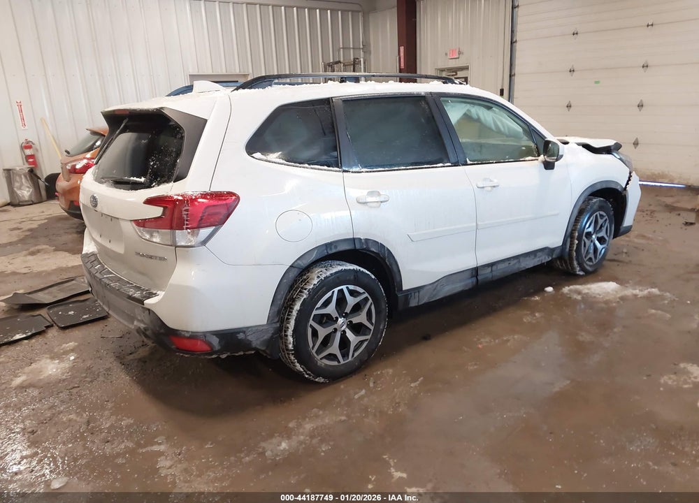 2019 SUBARU FORESTER PREMIUM VIN: JF2SKAGC7KH419090