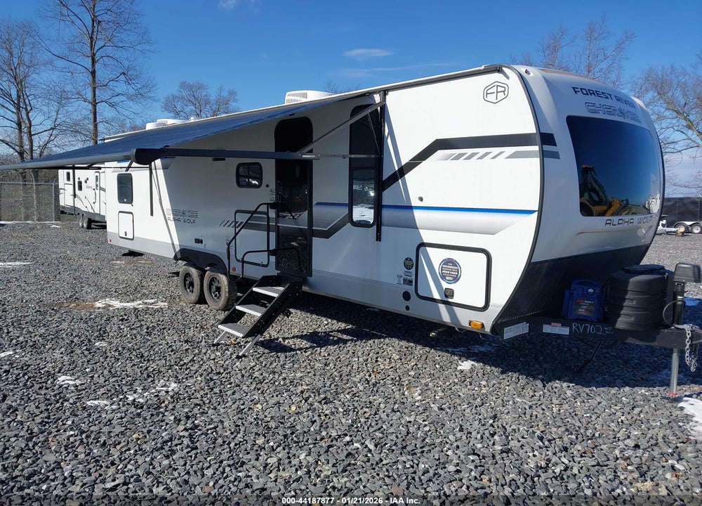 2025 FOREST RIVER ALPHA WOLF VIN: 5ZT2CKTB4S2014885