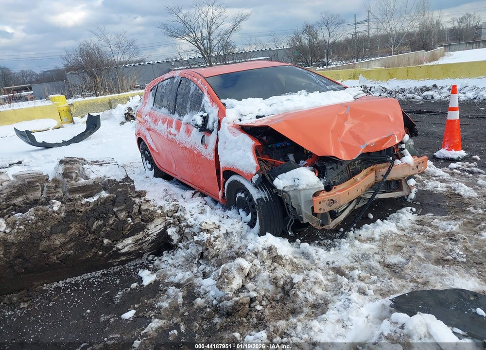 2012 TOYOTA PRIUS C VIN: JTDKDTB3XC1019868