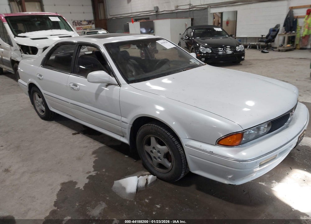 1992 MITSUBISHI DIAMANTE LS VIN: JA3XC57B6NY011828