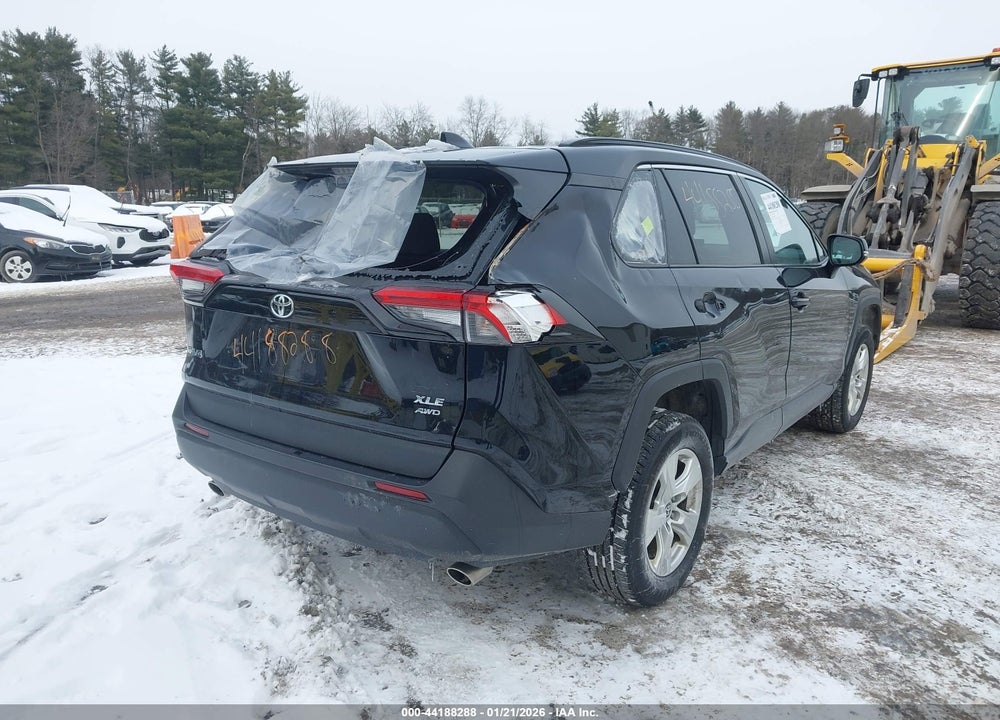 2021 TOYOTA RAV4 XLE VIN: 2T3P1RFV6MW176894