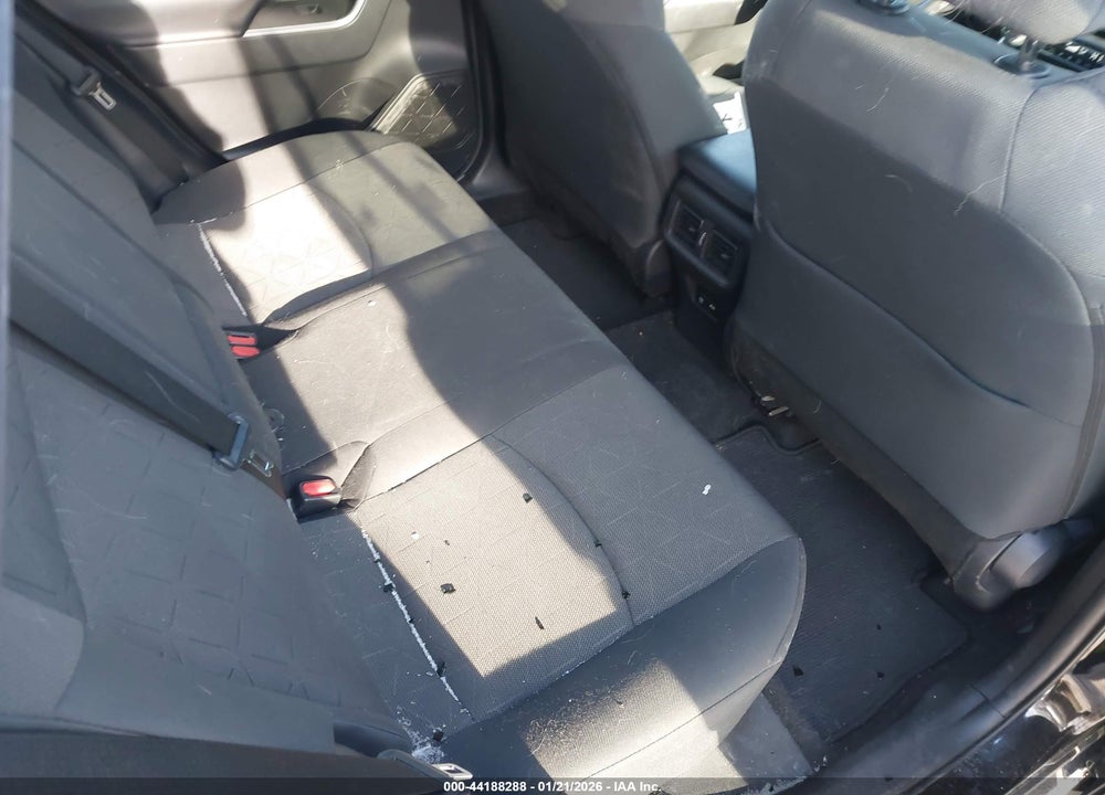 2021 TOYOTA RAV4 XLE VIN: 2T3P1RFV6MW176894
