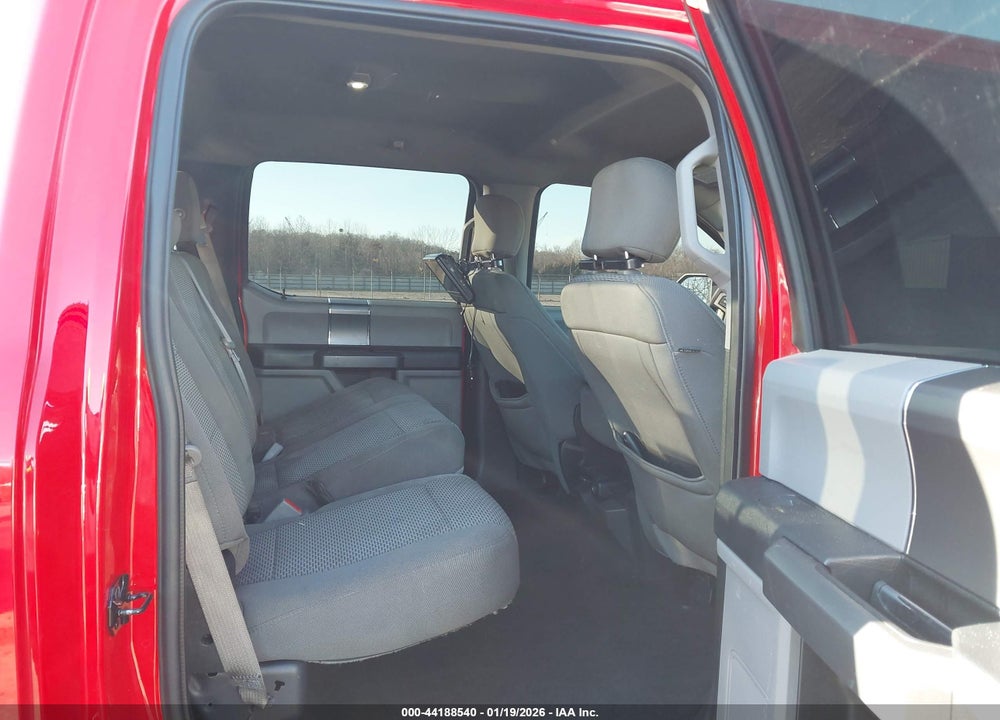2018 FORD F-150 XLT VIN: 1FTFW1E58JFA49111