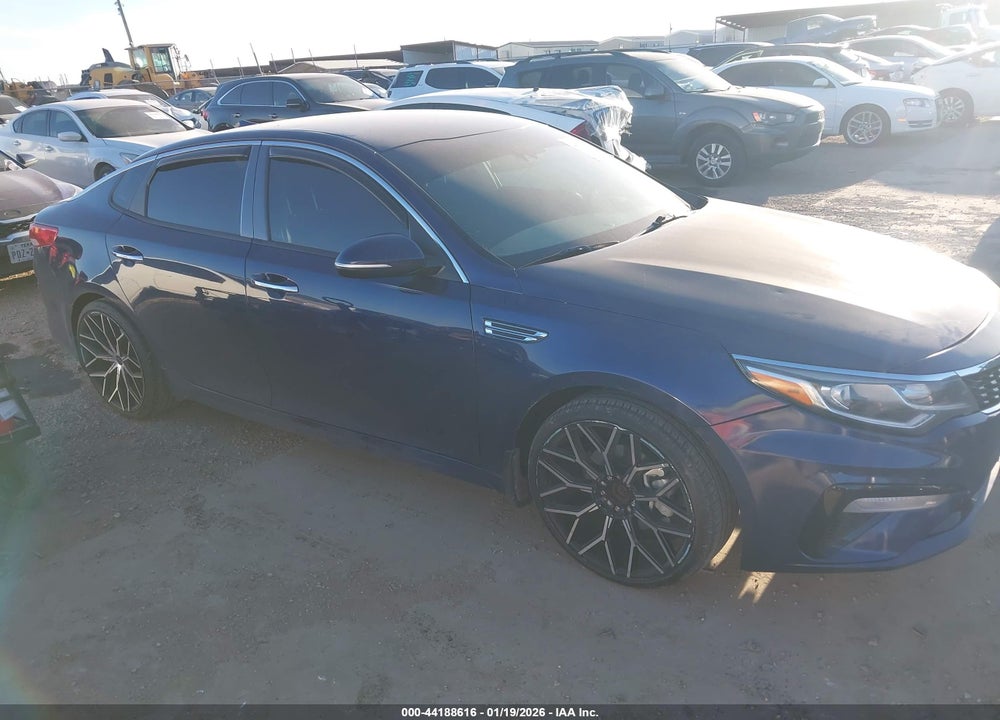 2019 KIA OPTIMA VIN: 5XXGT4L37KG344817