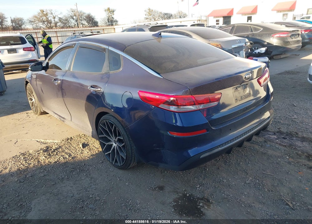 2019 KIA OPTIMA VIN: 5XXGT4L37KG344817