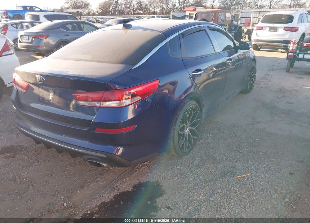 2019 KIA OPTIMA VIN: 5XXGT4L37KG344817