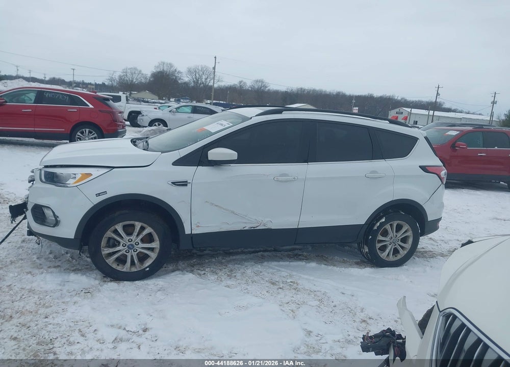 2018 FORD ESCAPE SE VIN: 1FMCU9GDXJUD41782