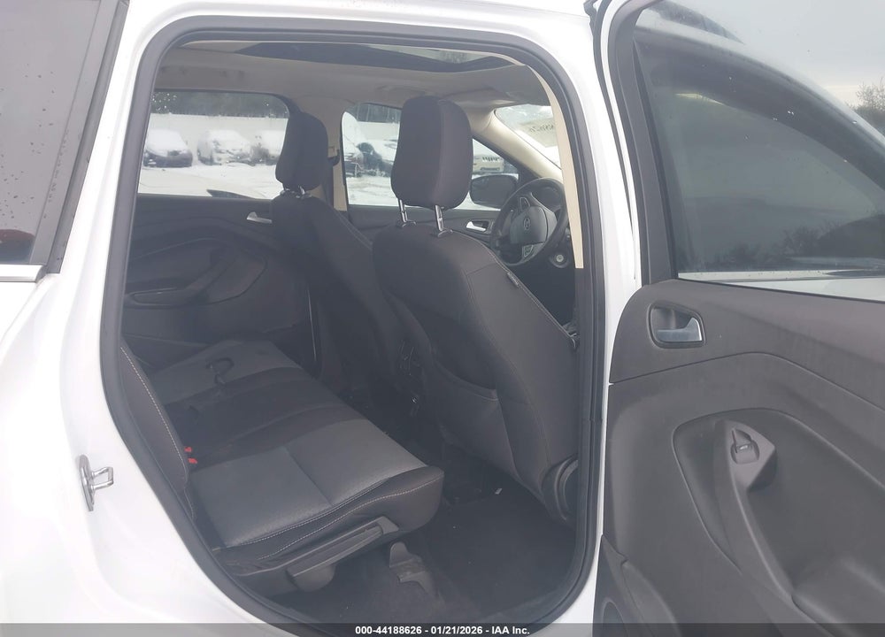 2018 FORD ESCAPE SE VIN: 1FMCU9GDXJUD41782