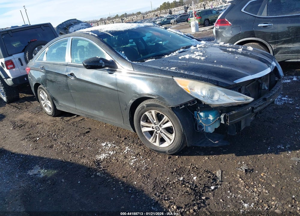 2013 HYUNDAI SONATA GLS VIN: 5NPEB4AC7DH641039
