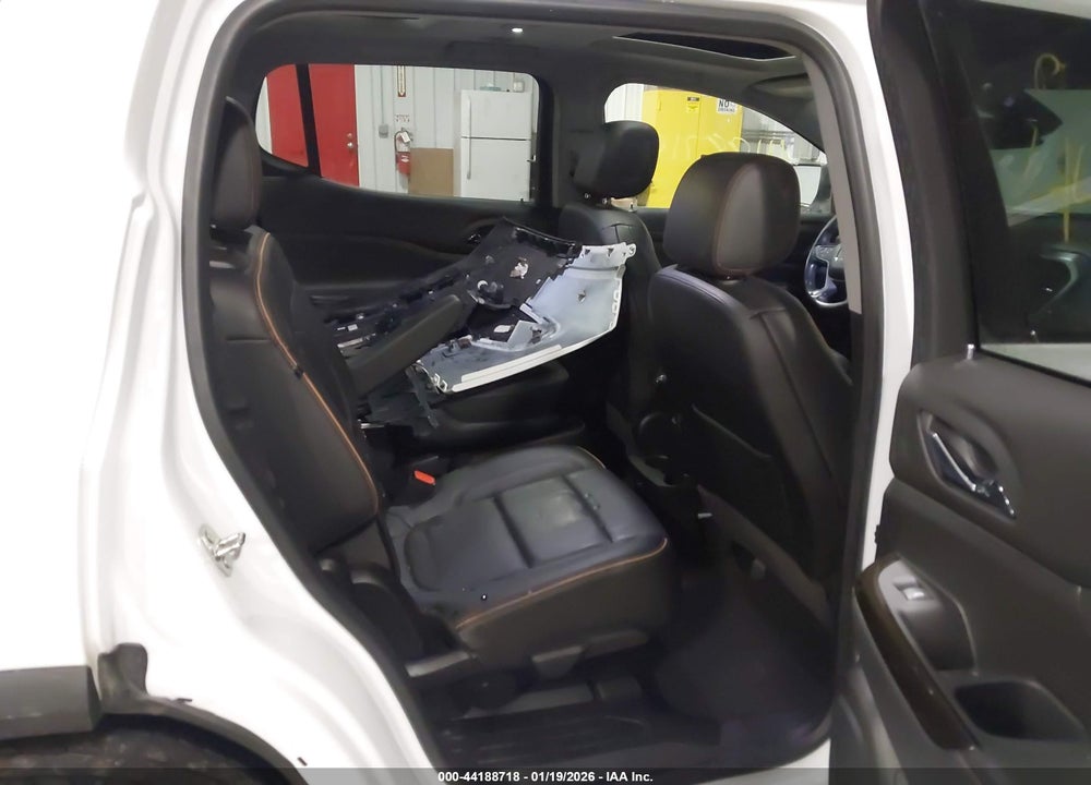 2020 GMC ACADIA AWD AT4 VIN: 1GKKNLLS2LZ175105