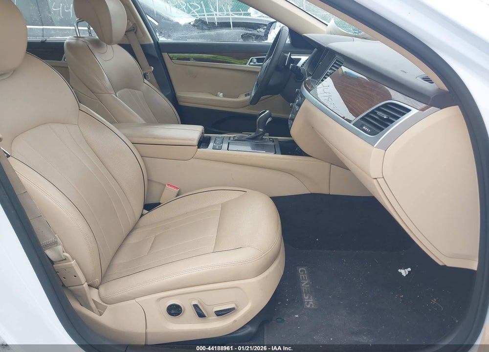 2016 HYUNDAI GENESIS 3.8 VIN: KMHGN4JE2GU121094