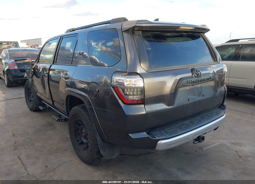 2019 TOYOTA 4RUNNER TRD OFF ROAD PREMIUM VIN: JTEBU5JRXK5725131