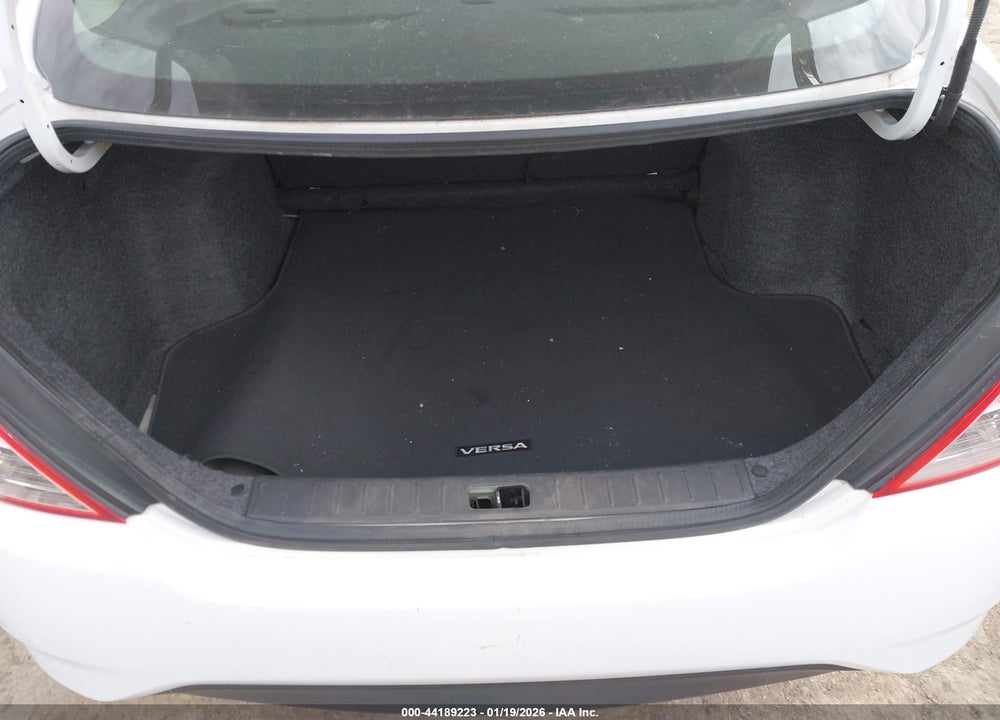 2019 NISSAN VERSA 1.6 SV VIN: 3N1CN7AP2KL842768