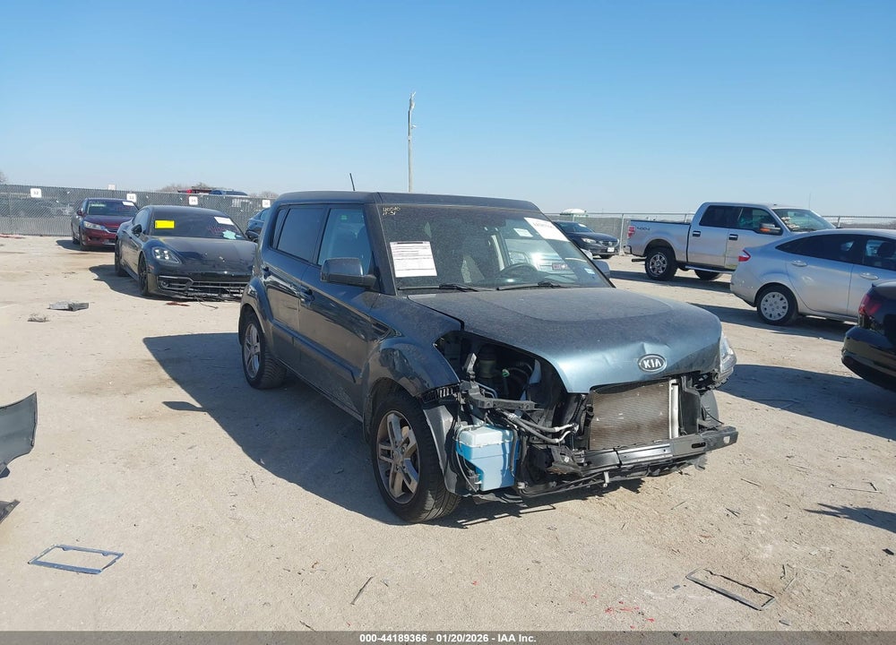 2011 KIA SOUL + VIN: KNDJT2A27B7309126