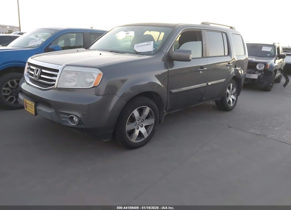 2013 HONDA PILOT TOURING VIN: 5FNYF3H91DB018696