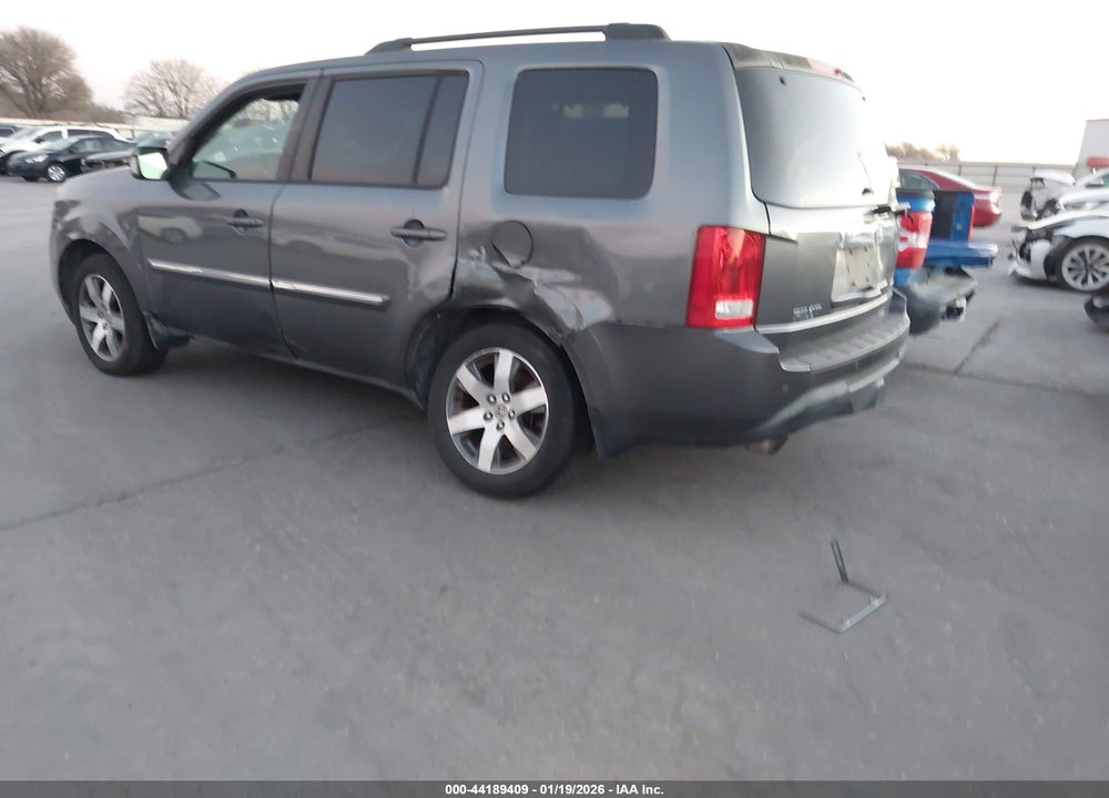 2013 HONDA PILOT TOURING VIN: 5FNYF3H91DB018696
