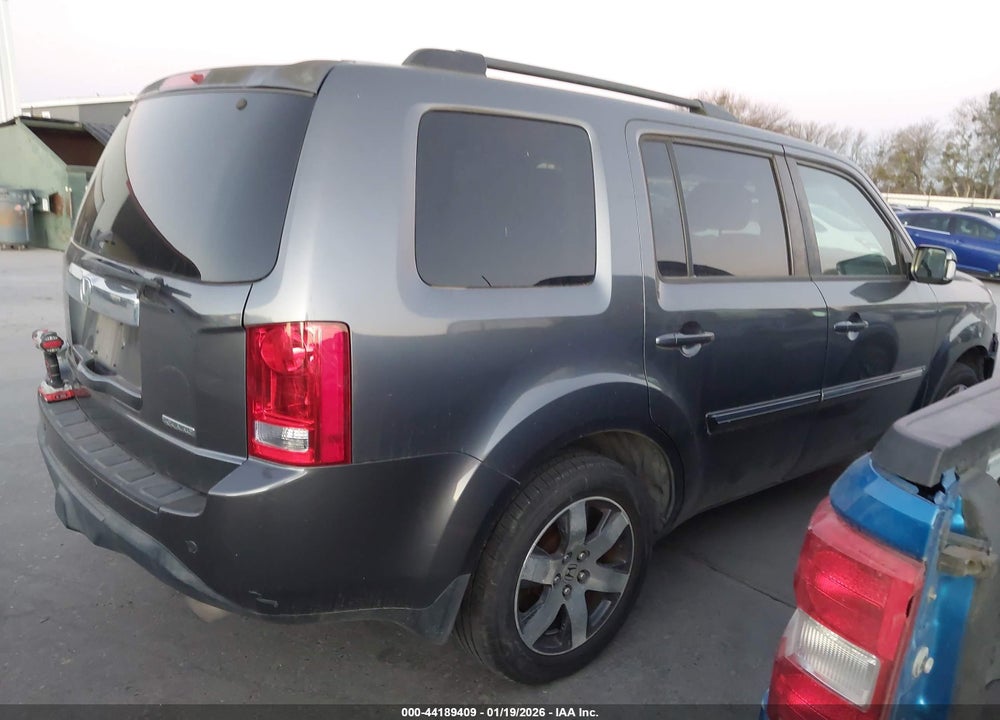 2013 HONDA PILOT TOURING VIN: 5FNYF3H91DB018696