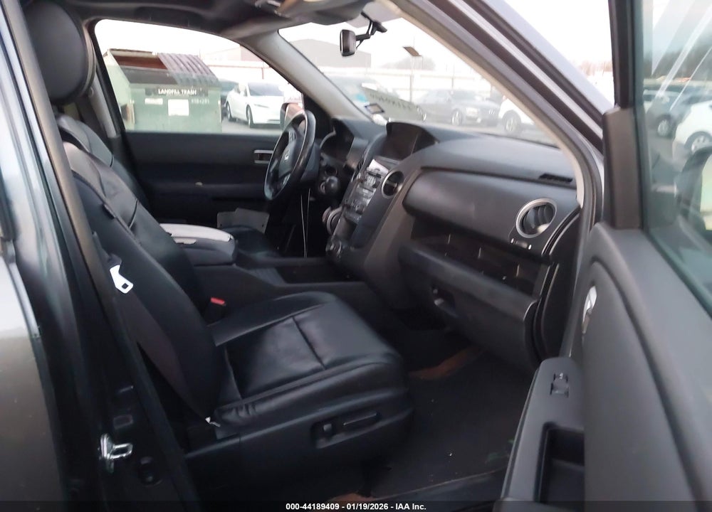 2013 HONDA PILOT TOURING VIN: 5FNYF3H91DB018696