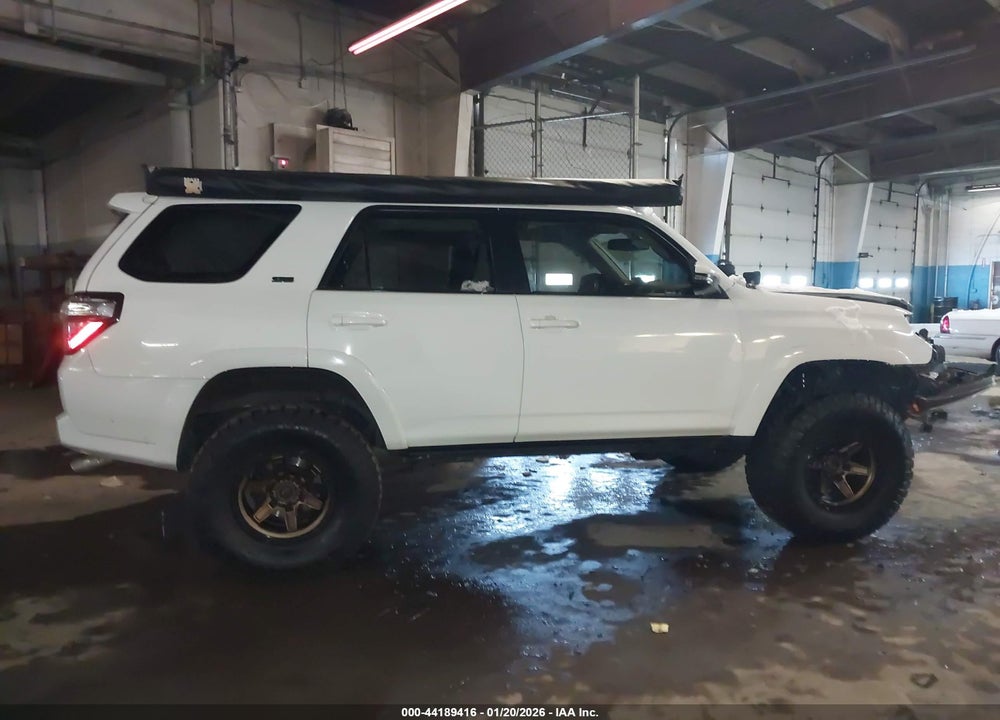 2018 TOYOTA 4RUNNER SR5 PREMIUM VIN: JTEBU5JR7J5589894