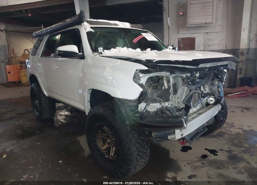 2018 TOYOTA 4RUNNER SR5 PREMIUM VIN: JTEBU5JR7J5589894