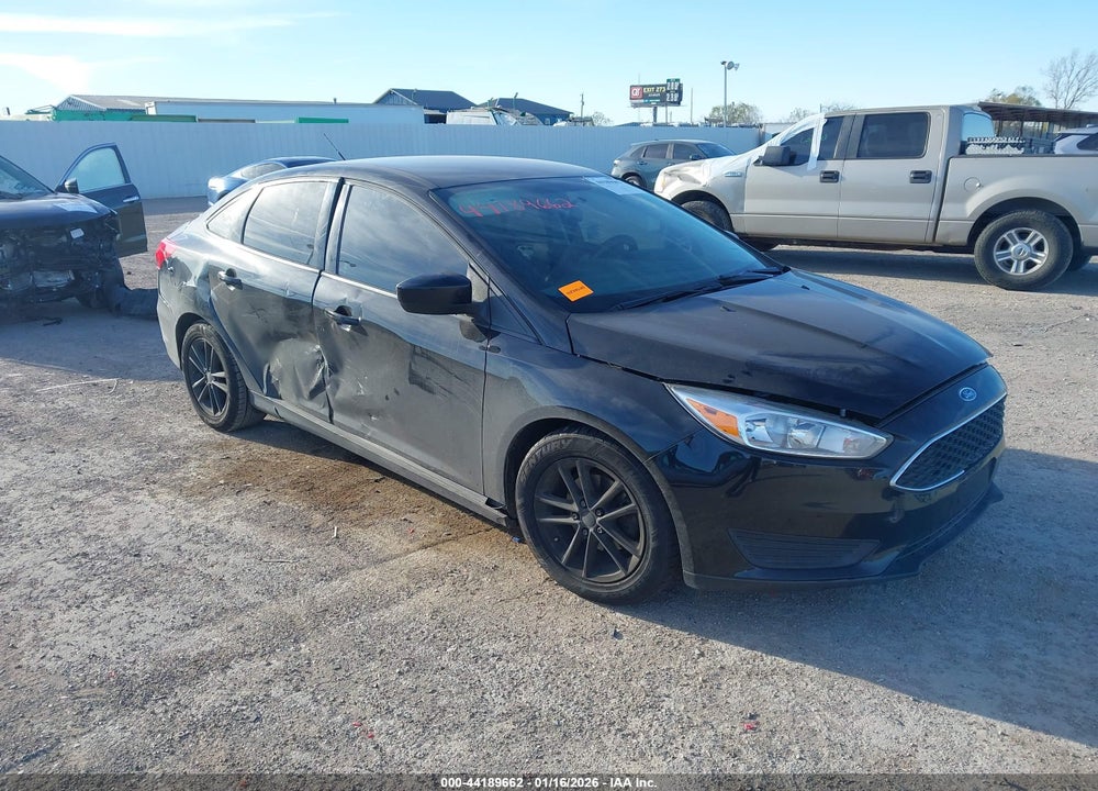 2018 FORD FOCUS SE VIN: 1FADP3F21JL302894