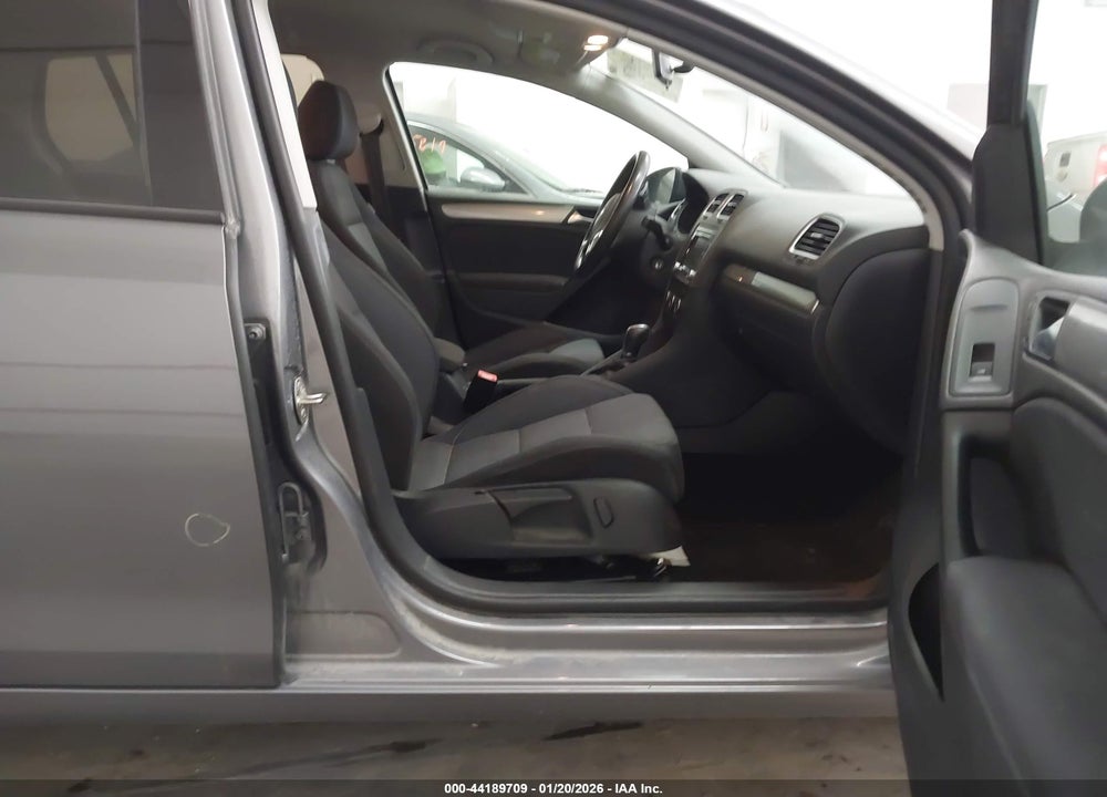 2014 VOLKSWAGEN GOLF 2.0L TDI VIN: WVWDM7AJ9EW005899