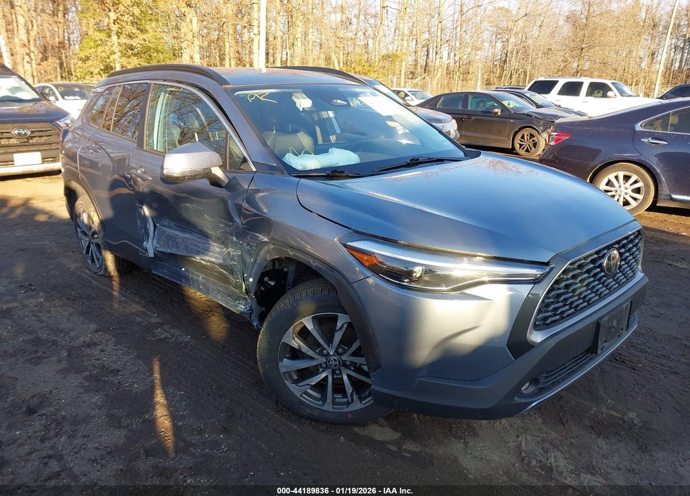 2023 TOYOTA COROLLA CROSS XLE VIN: 7MUEAABG1PV067061