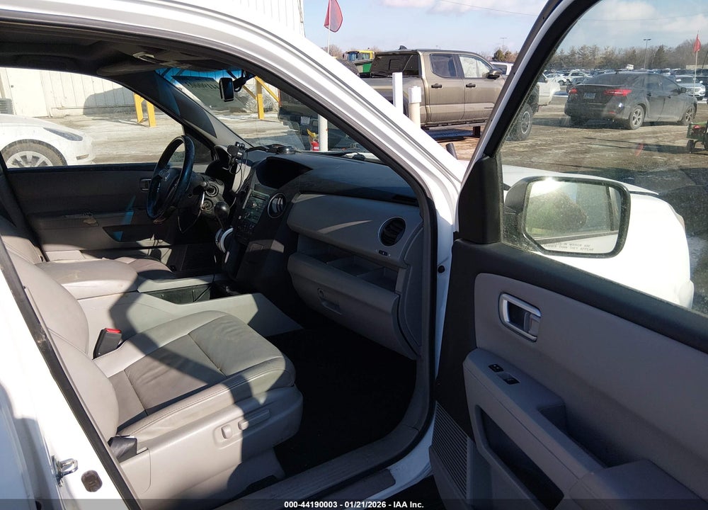 2009 HONDA PILOT EX-L VIN: 5FNYF48569B044866