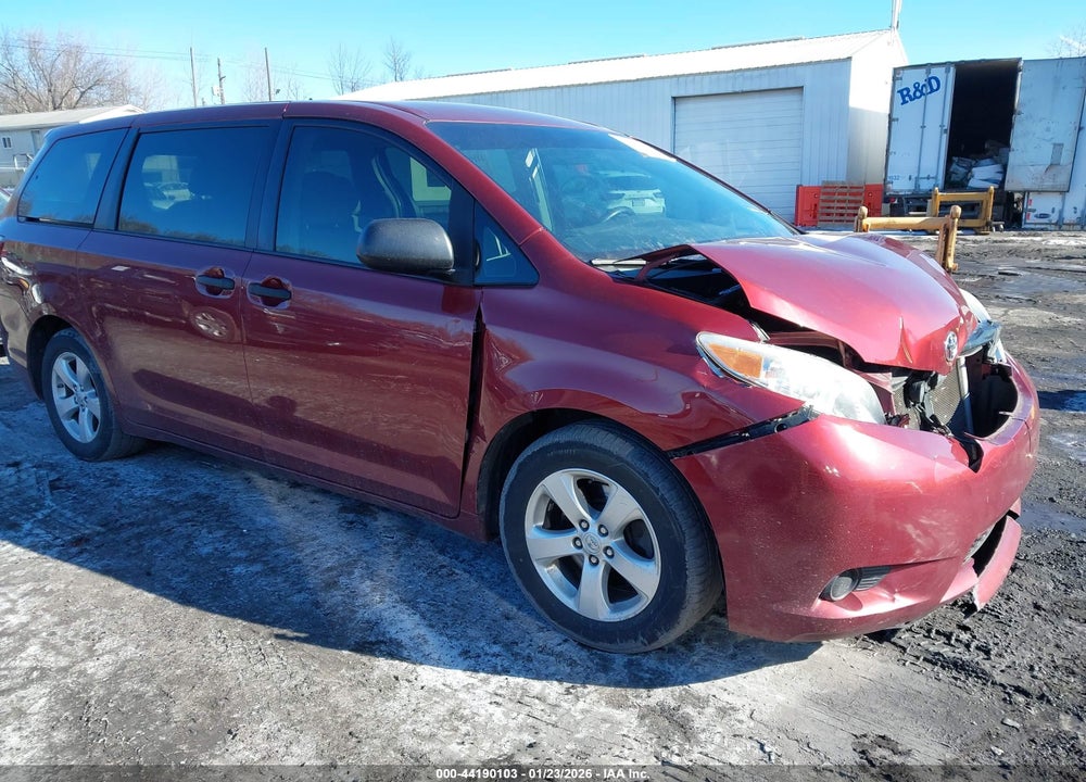 2015 TOYOTA SIENNA L 7 PASSENGER VIN: 5TDZK3DC4FS630147