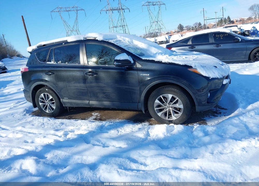 2018 TOYOTA RAV4 HYBRID XLE VIN: JTMRJREV3JD247486