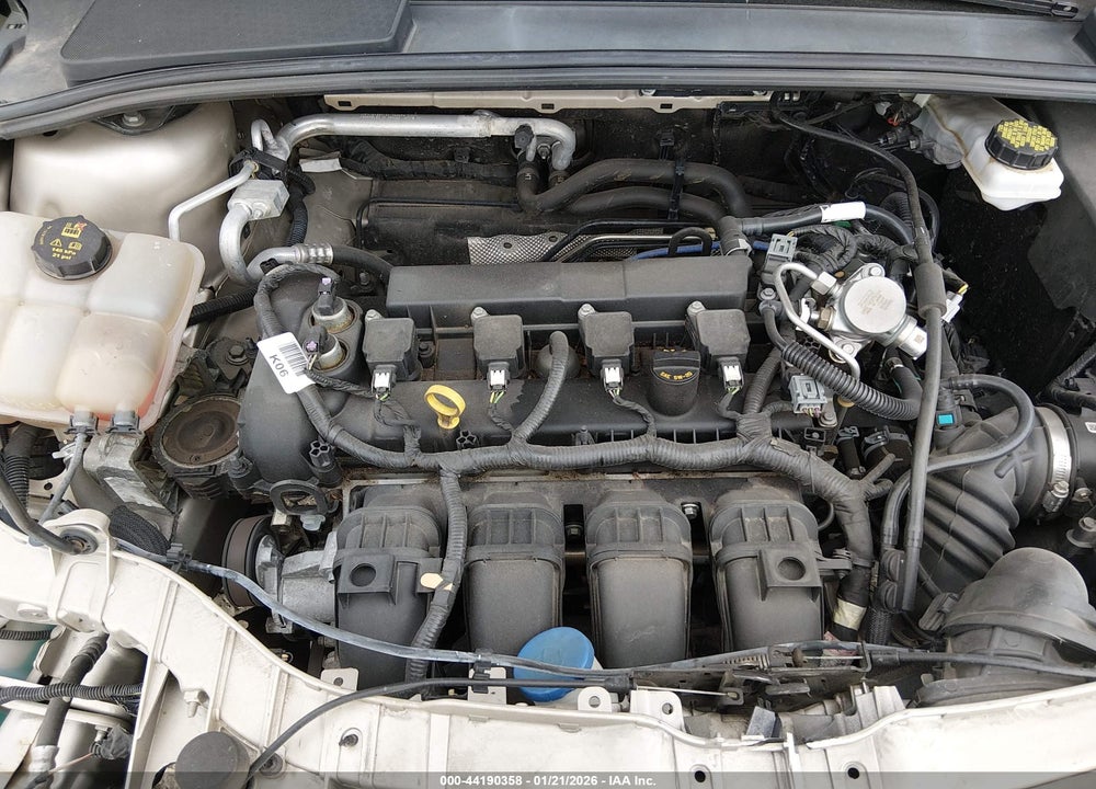 2018 FORD FOCUS SE VIN: 1FADP3F22JL292411