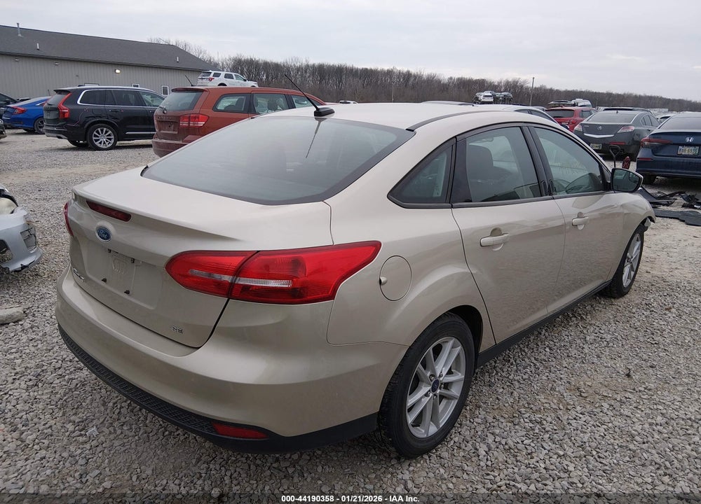 2018 FORD FOCUS SE VIN: 1FADP3F22JL292411