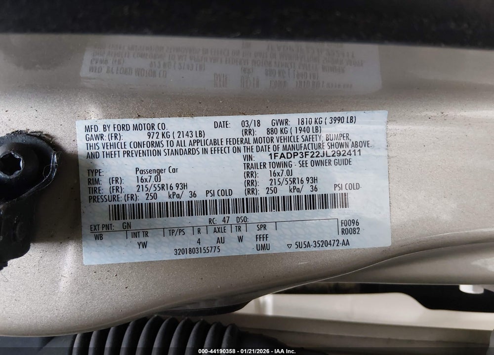 2018 FORD FOCUS SE VIN: 1FADP3F22JL292411