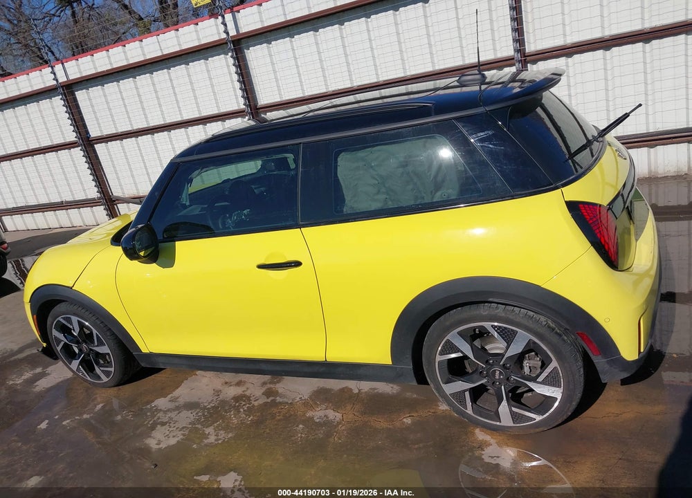 2025 MINI HARDTOP COOPER S VIN: WMW23GD01S2W30469