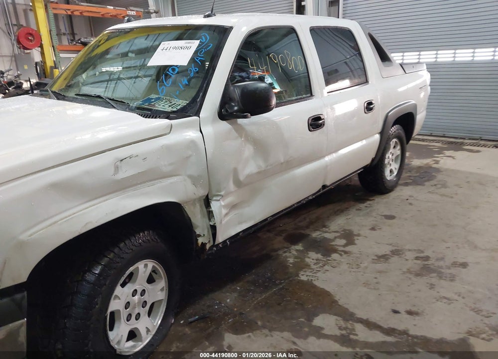 2004 CHEVROLET AVALANCHE 1500 VIN: 3GNEK12T24G210296