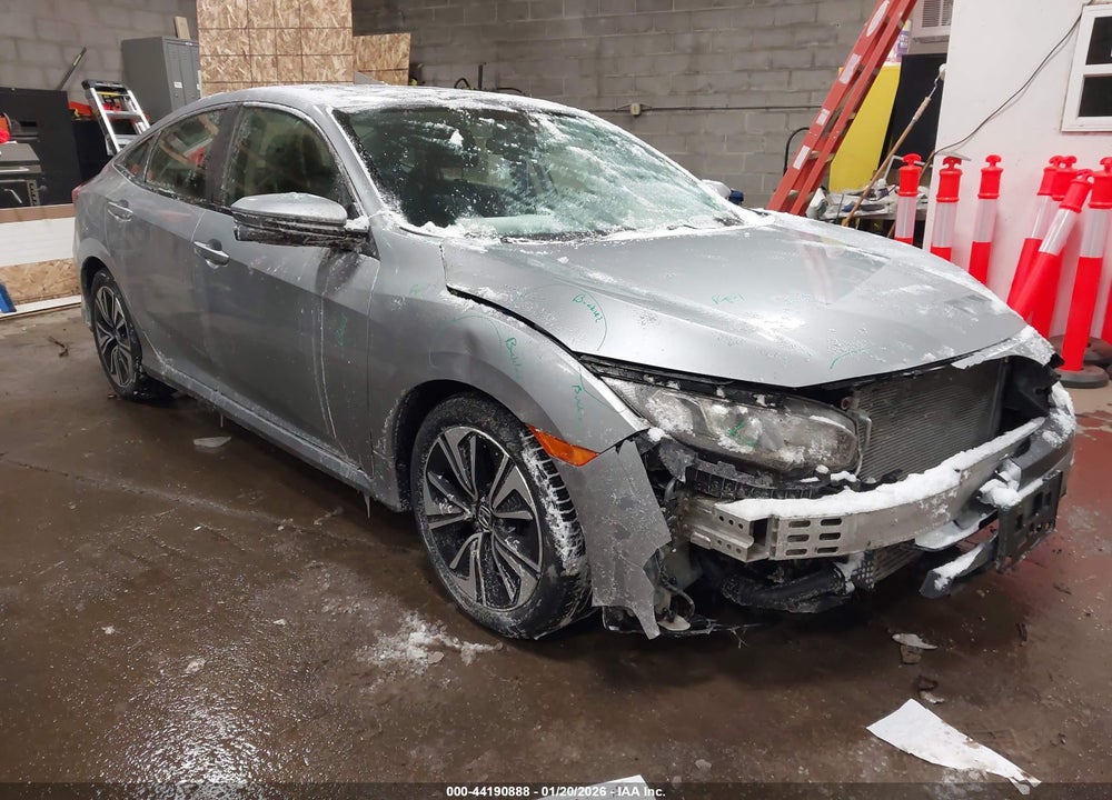 2018 HONDA CIVIC EX-T VIN: JHMFC1F38JX030525