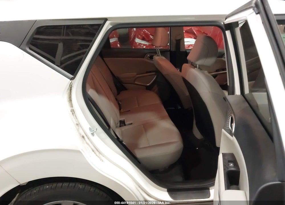 2021 KIA SOUL LX VIN: KNDJ23AU3M7143474